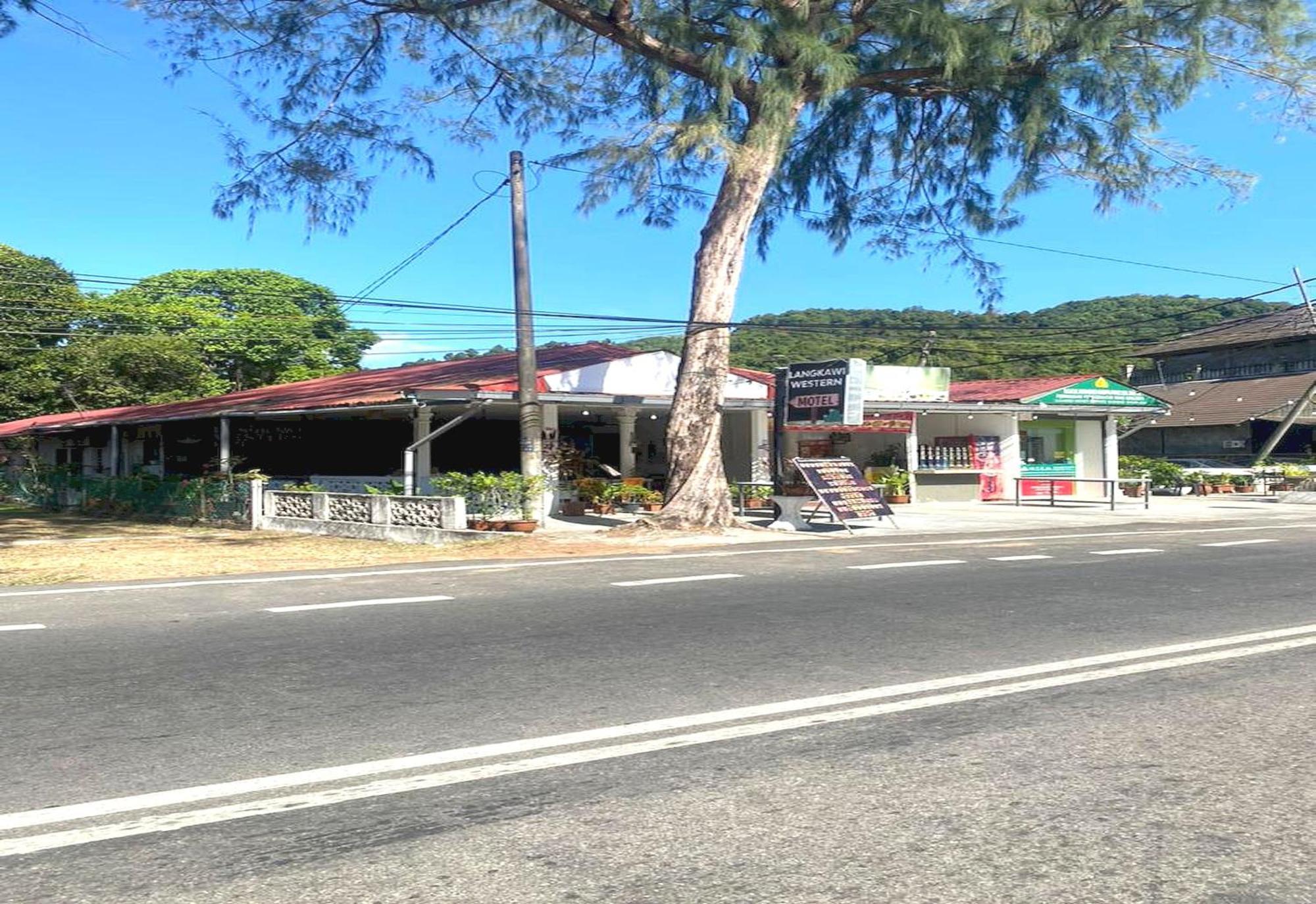 Langkawi Western Motel Pantai Cenang  Exterior photo